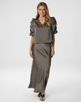 NEO NOIR BLOUSE ELBA HEAVY SATEEN WARM GREY BROWN