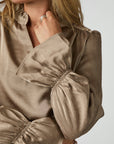 NEO NOIR BLOUSE AMARA HEAVY SATEEN BEDAZ DARK TAUPE
