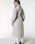 COLOURFUL REBEL JAS KAIA CONTRAST SLEEVE TRENCHCOAT LIGHT SAND