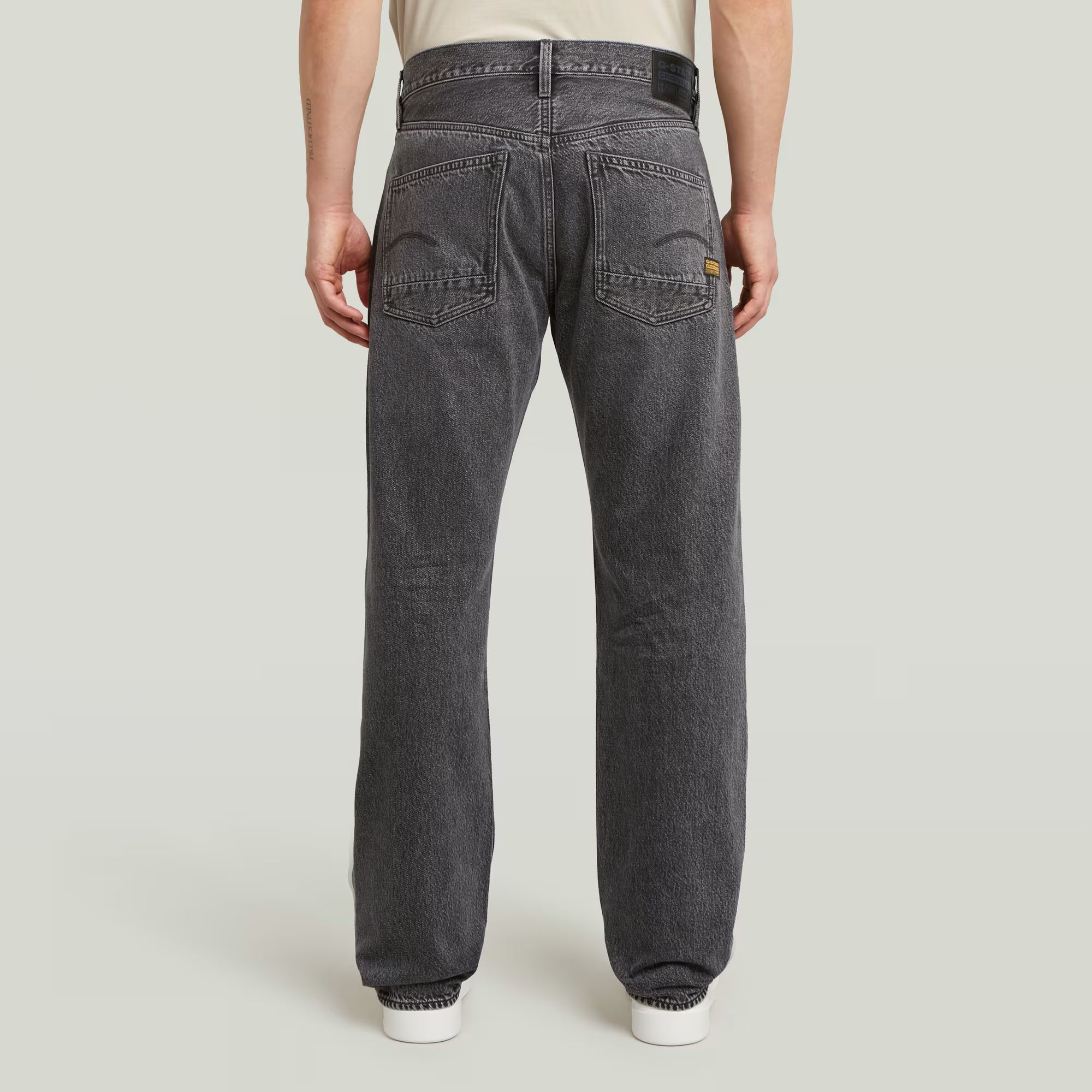 G-STAR RAW MEN JEANS DAKOTA REGULAR STRAIGHT FADED EOLITH GREY