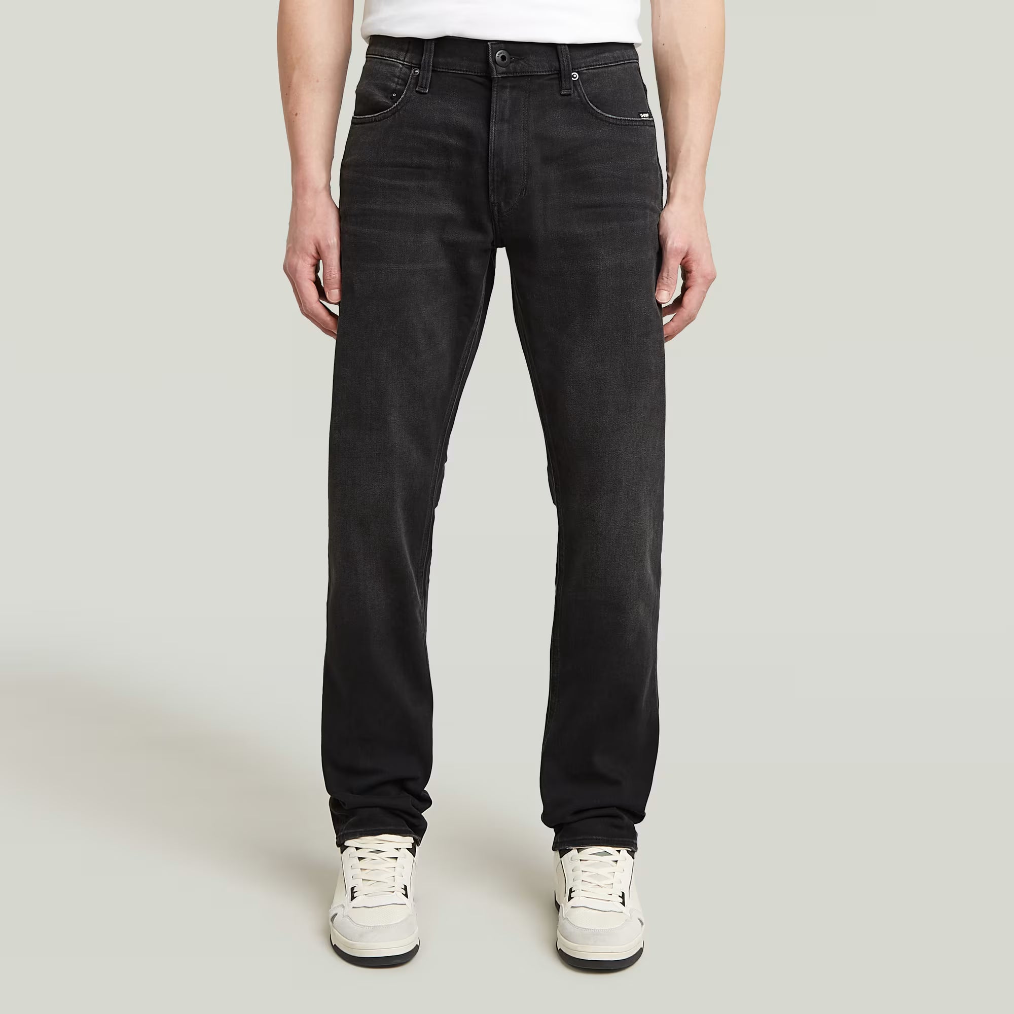 G-STAR RAW MEN JEANS MOSA STRAIGHT FIT WORN IN BLACK MOON