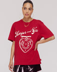 HARPER & YVE T-SHIRT GIMME MORE LUCK-SS POPPY RED