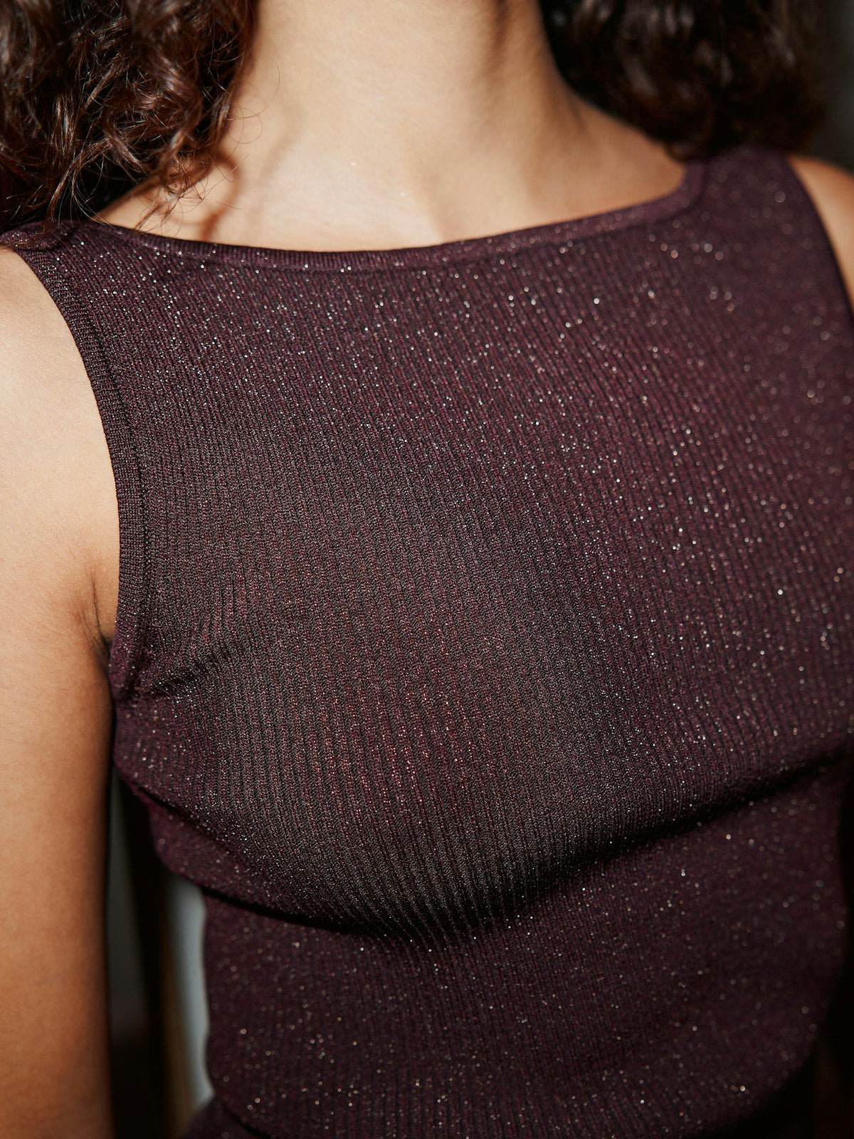 NEO NOIR TOP TALIA GLITTER KNIT BURGUNDY