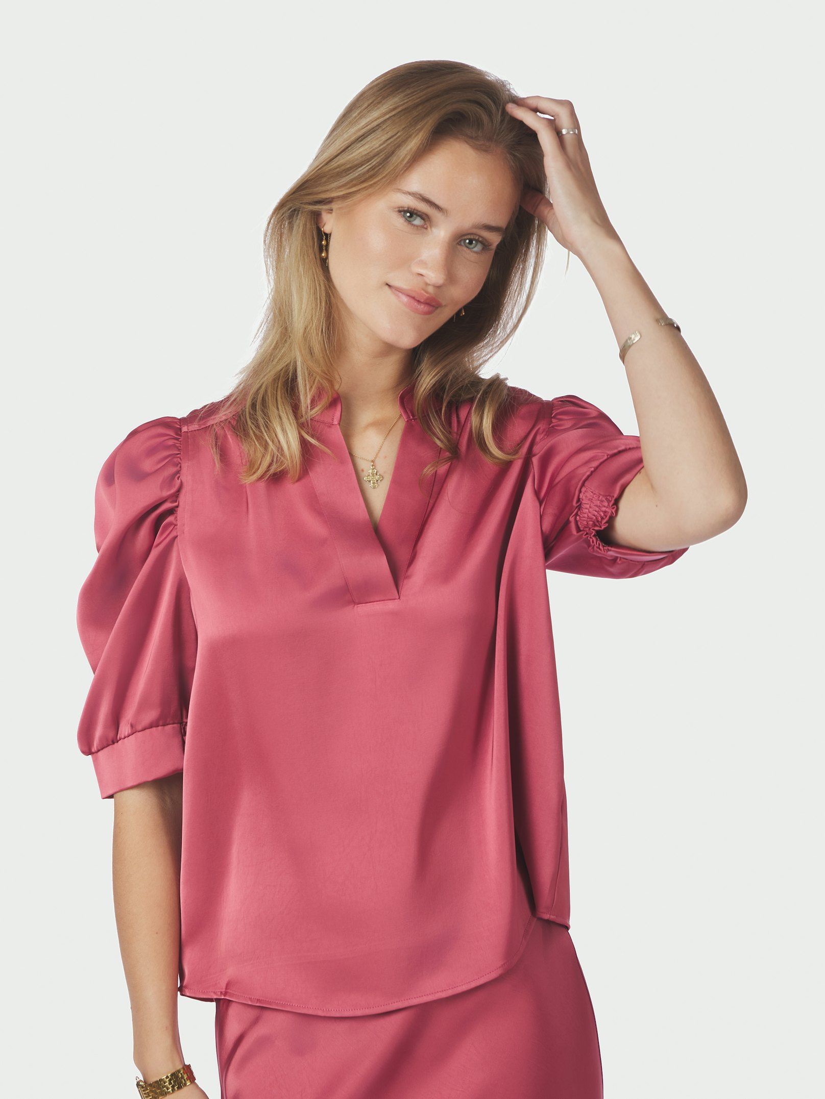 NEO NOIR BLOUSE ROELLA HEAVY SATEEN CHERRY PINK