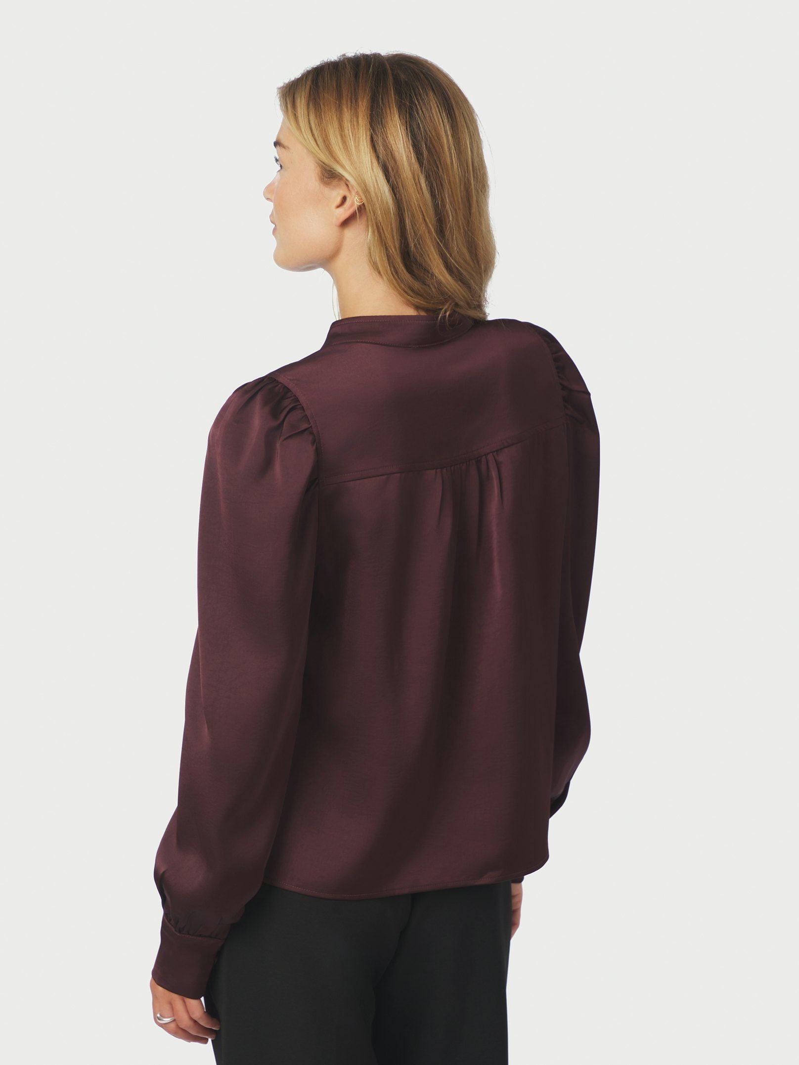 NEO NOIR BLOUSE ROSSLYN HEAVY SATEEN TOP BURGUNDY