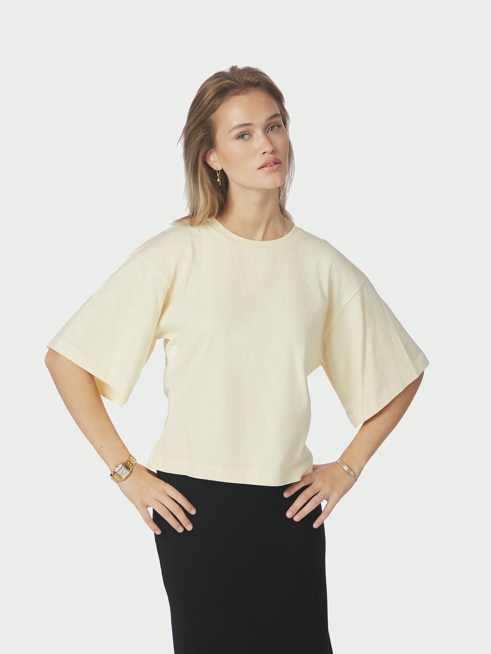 NEO NOIR T-SHIRT ASHA BOXY TEE BUTTER YELLOW