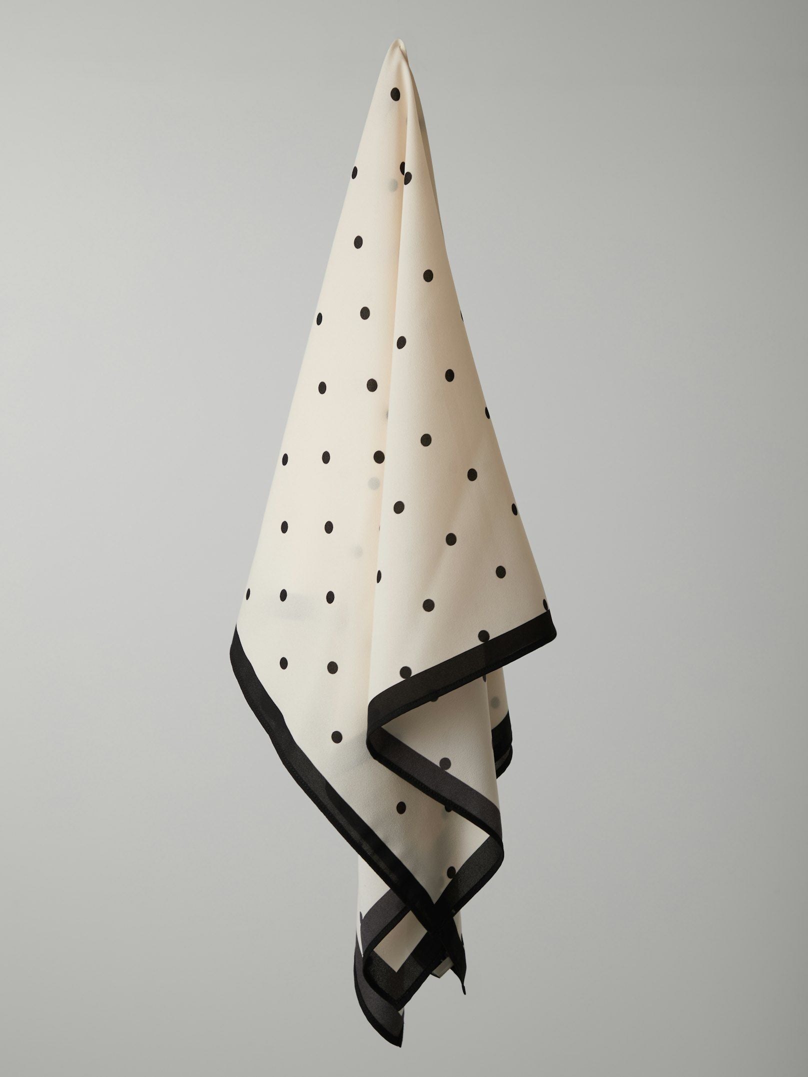 NEO NOIR SJAALTJE TAMMA BIG DOT SCARF OFF WHITE