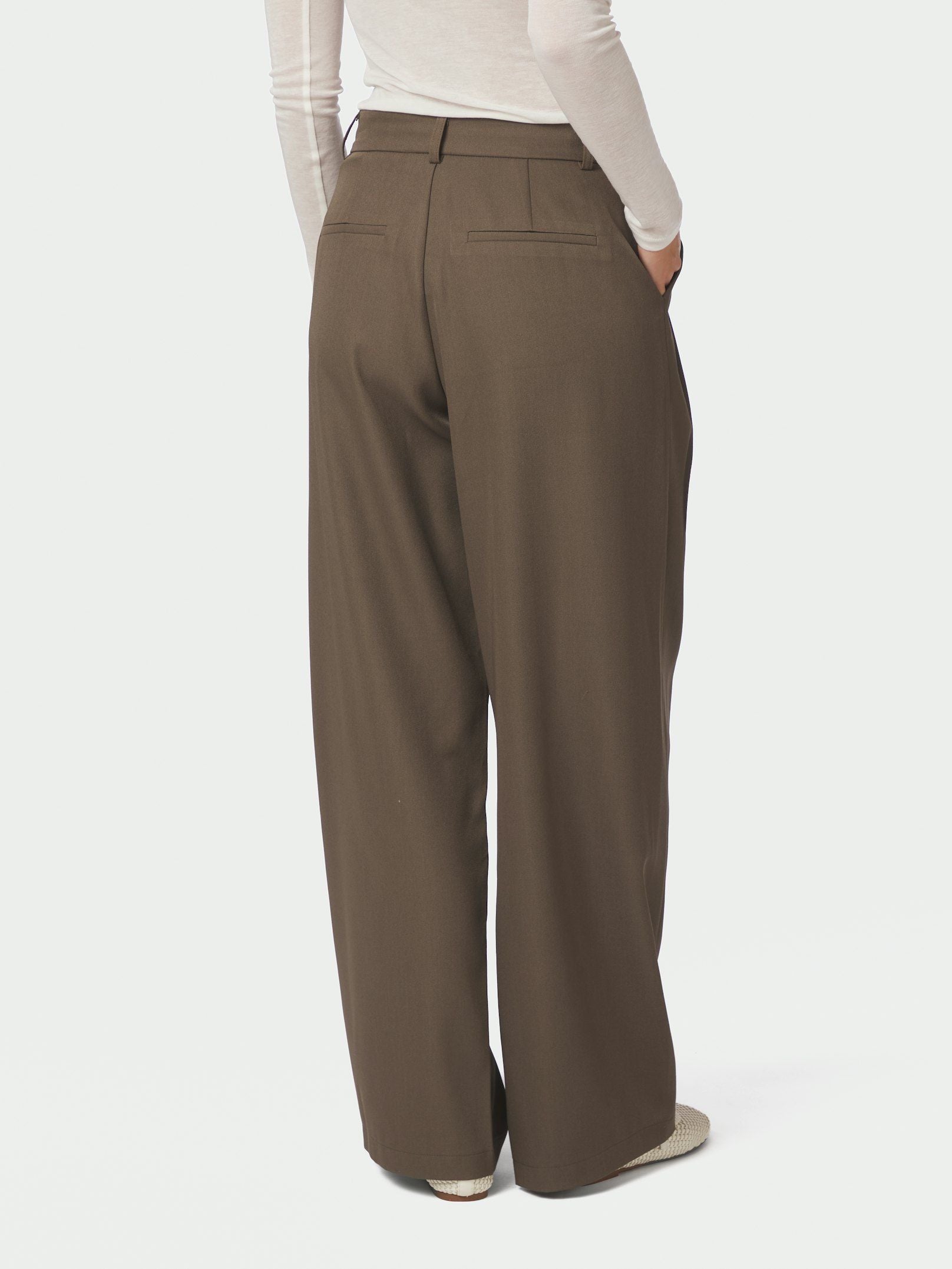 NEO NOIR PANTS CALINA STRUCTURE WRAP DUSTY BROWN