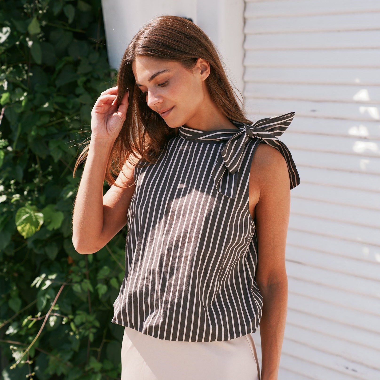NEO NOIR TOP VEDA WIDE STRIPE DARK BROWN
