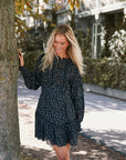 NEO NOIR JURK ROBERTA SMALL FLOWER DRESS BLACK