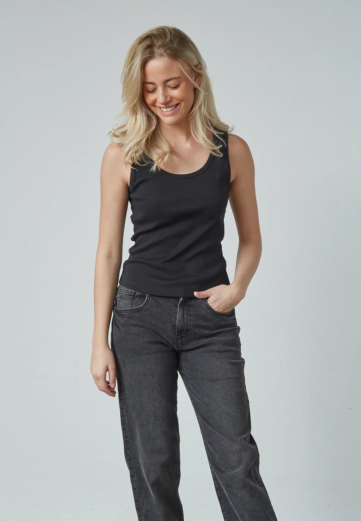 SISTERS POINT TOP EIKE-NEW BLACK