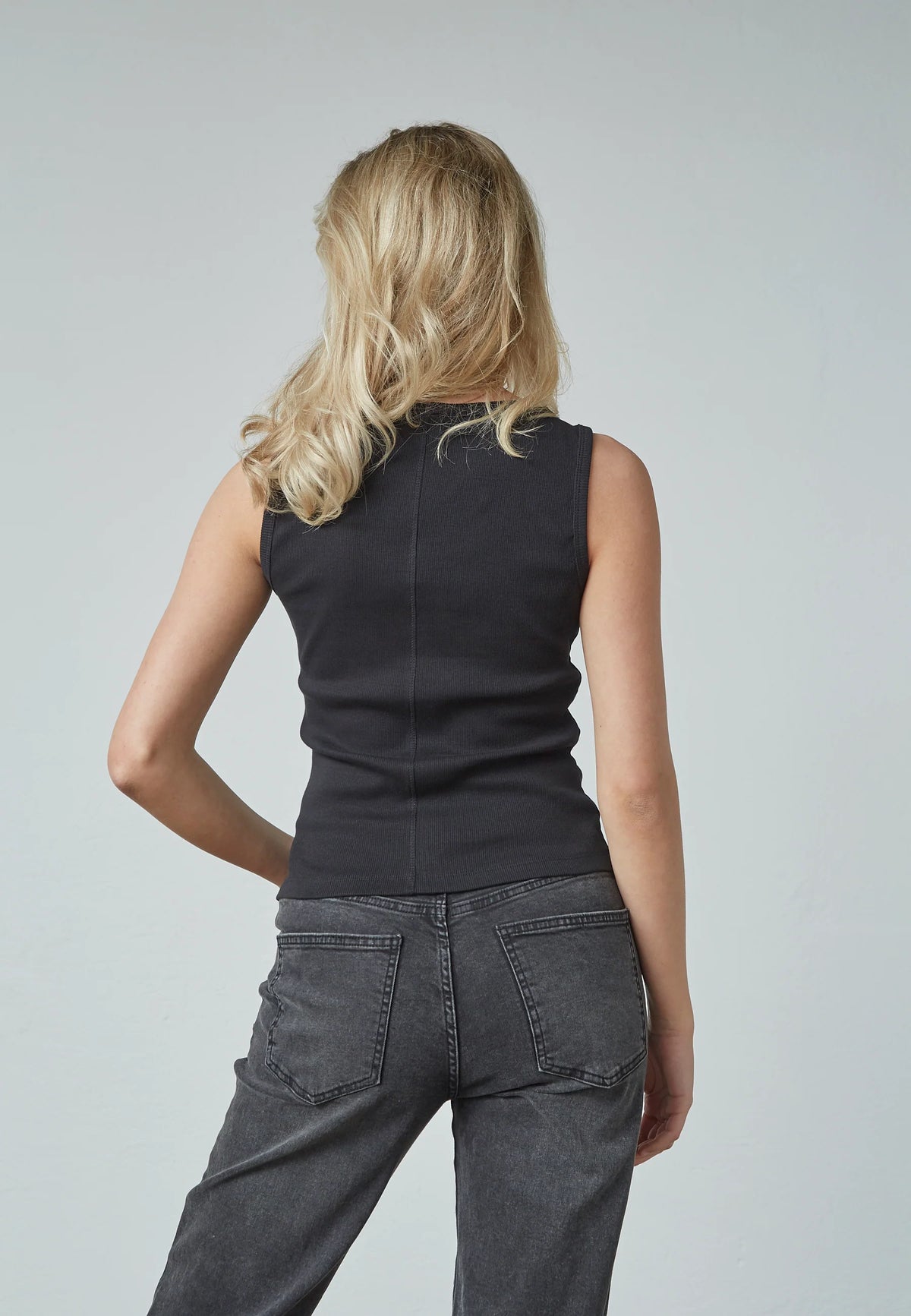 SISTERS POINT TOP EIKE-NEW BLACK