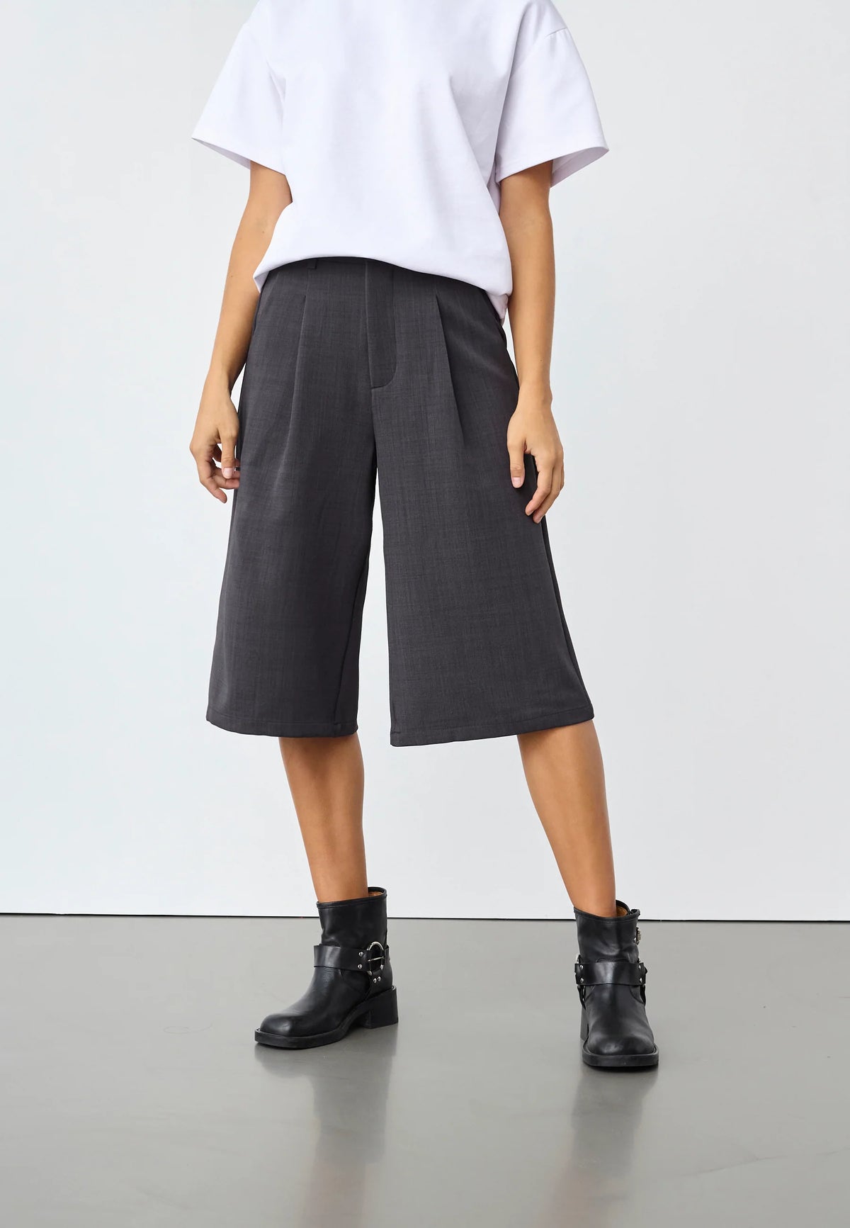 SISTERS POINT JORT GREAT-L.SHO2 DARK GREY MELANGE