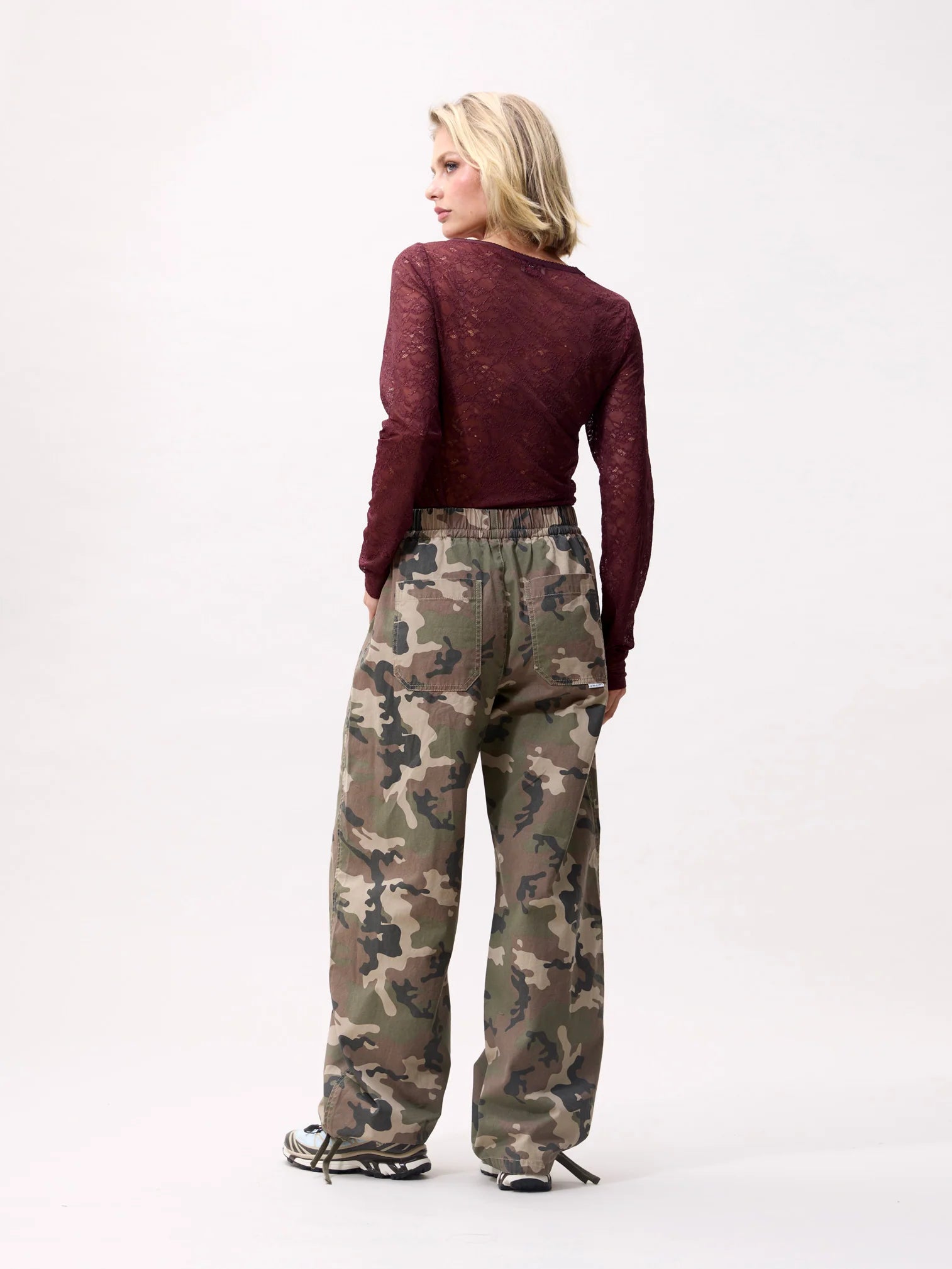 CATWALK JUNKIE TOP LACE LONG SLEEVE MERLOT