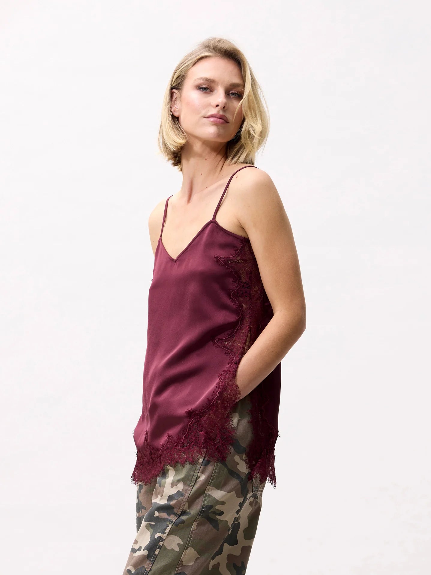 CATWALK JUNKIE TOP LACE SPAGHETTI MERLOT