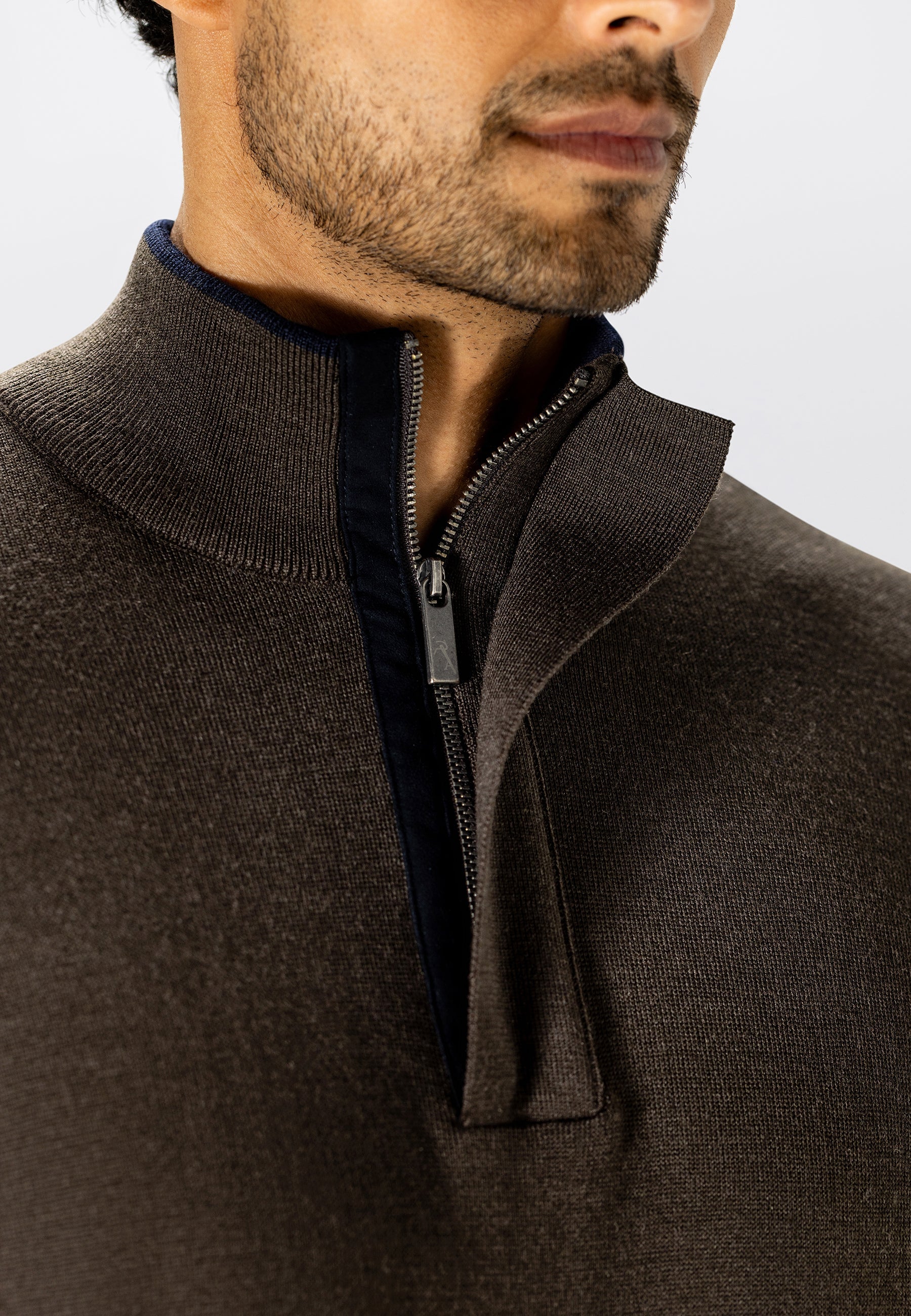 STATE OF ART ATELIER PULLOVER MET MERINOWOL DONKERBRUIN