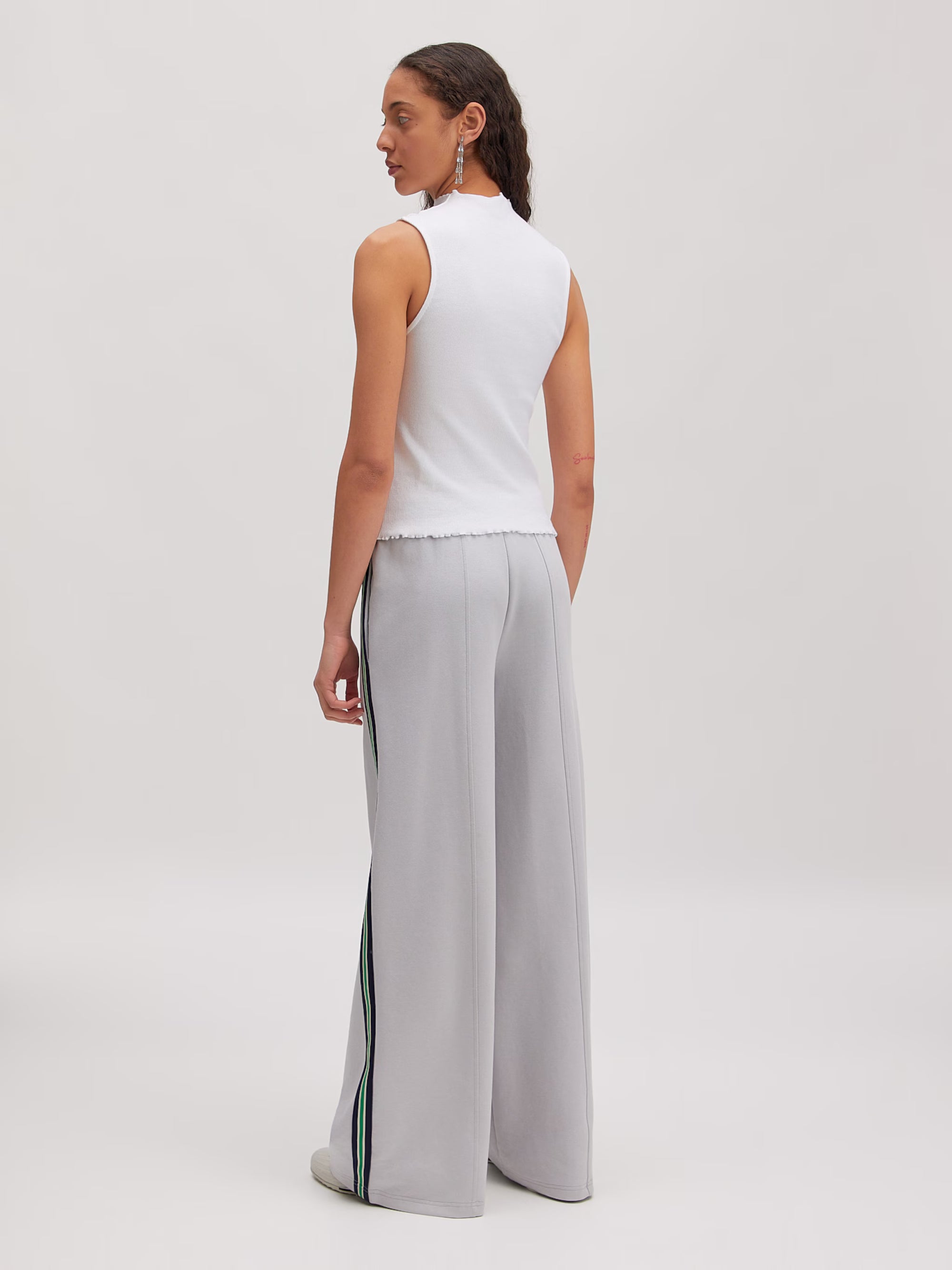 EDITED TOP ENIE OPCTIC WHITE