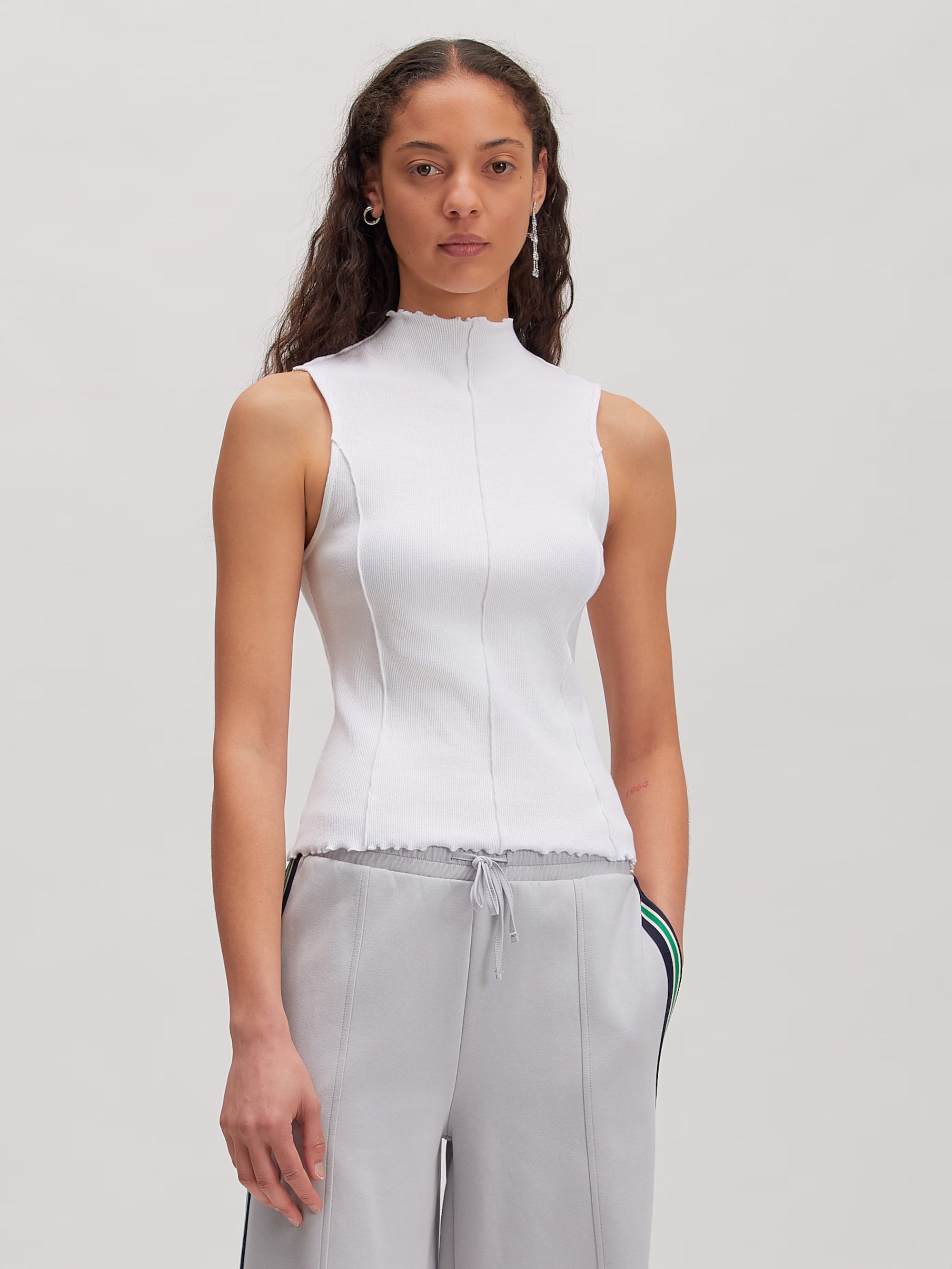 EDITED TOP ENIE OPCTIC WHITE