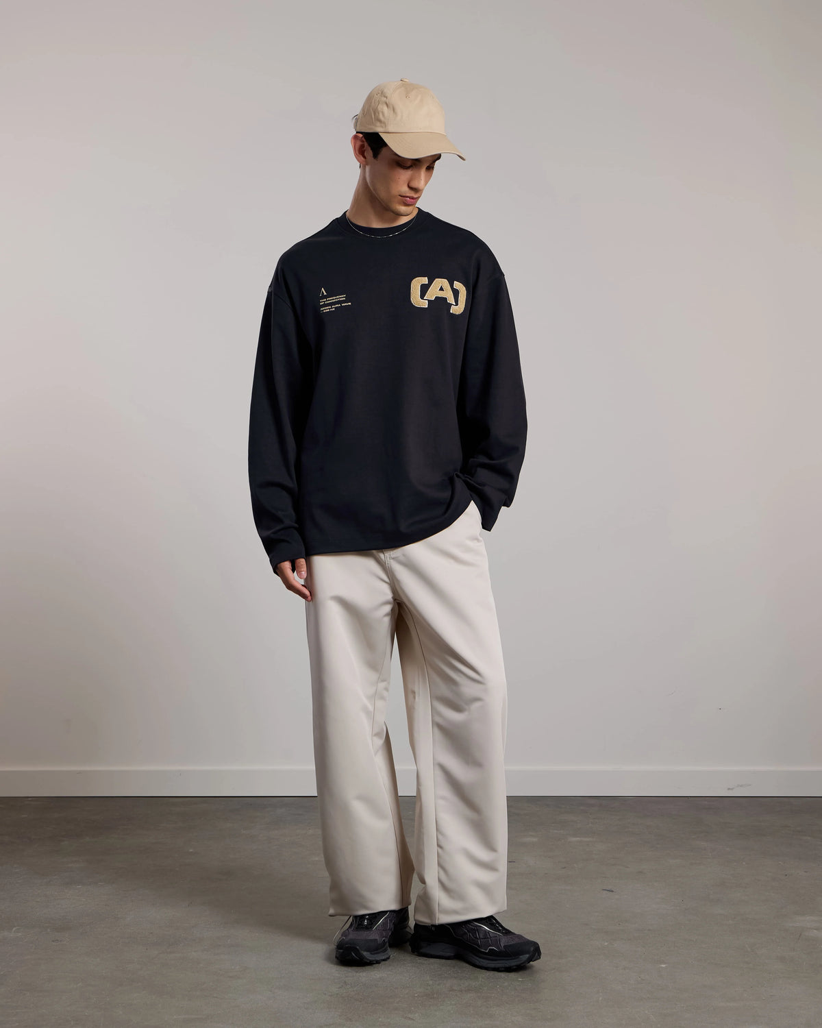 AEDEN SWEATER ARIS LONGSLEEVE TEE BLACK