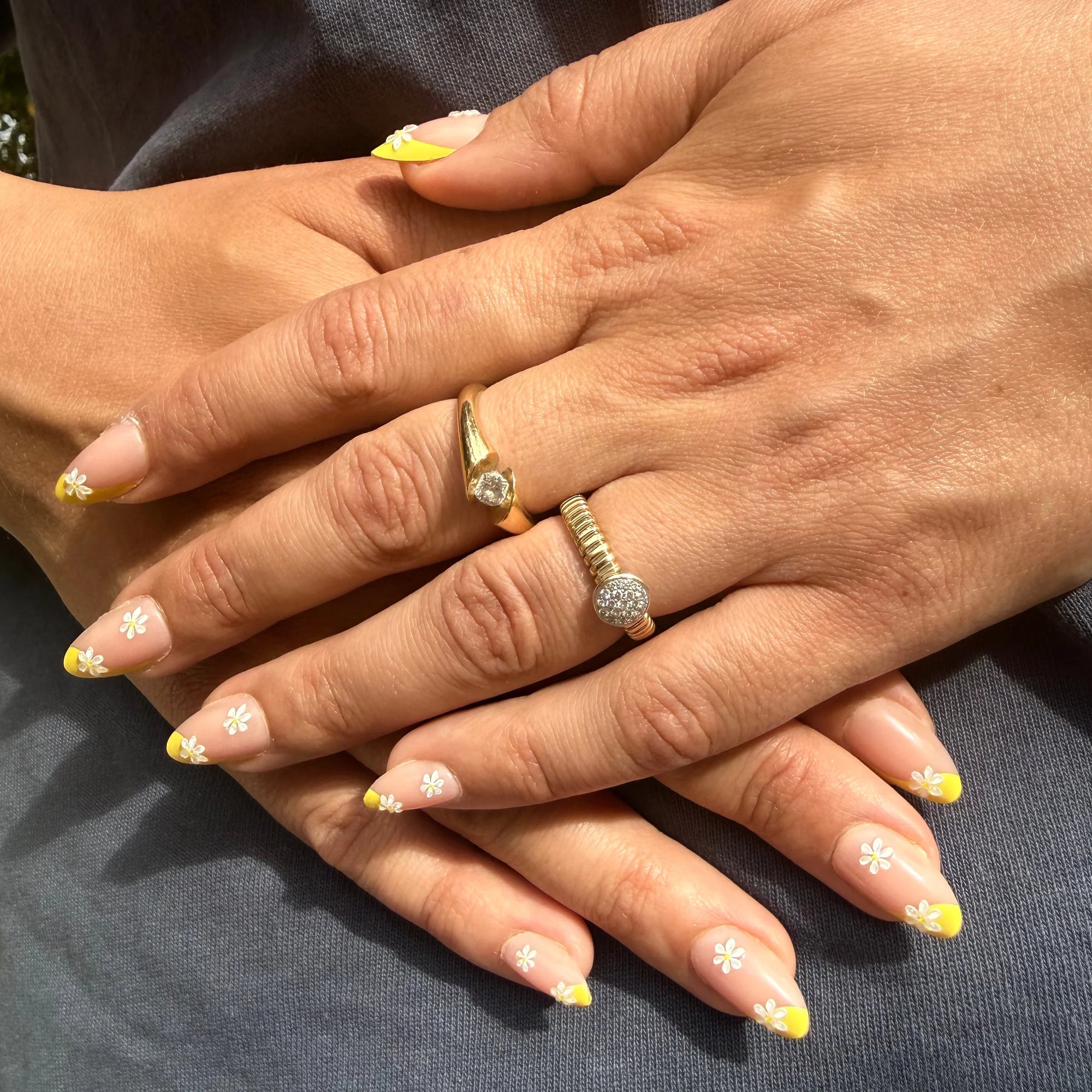 FREAKY NAILS GELNAGELS PRESS-ON GOLDEN DAISY YELLOW FLORAL ♥