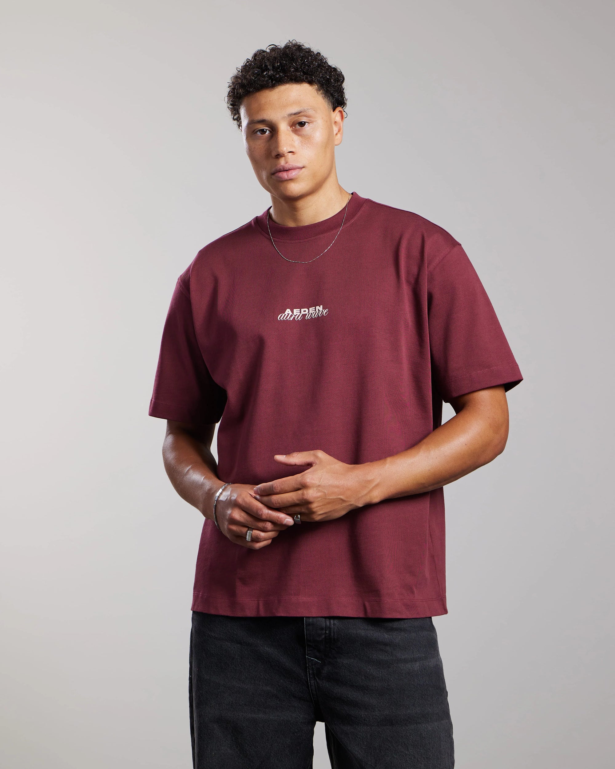 AEDEN T-SHIRT LUCIUS TEE BORDEAUX