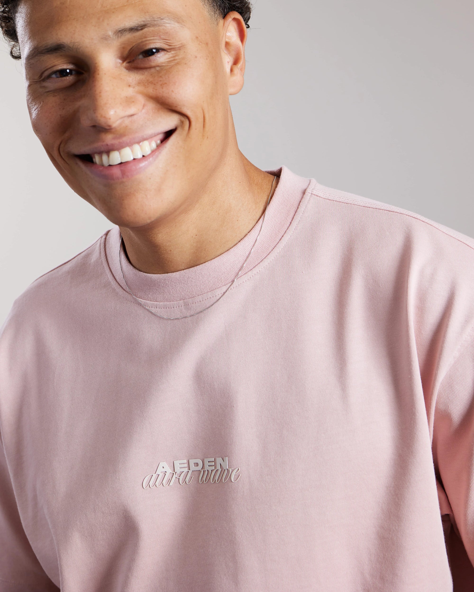AEDEN T-SHIRT LUCIUS TEE MISTY ROSE