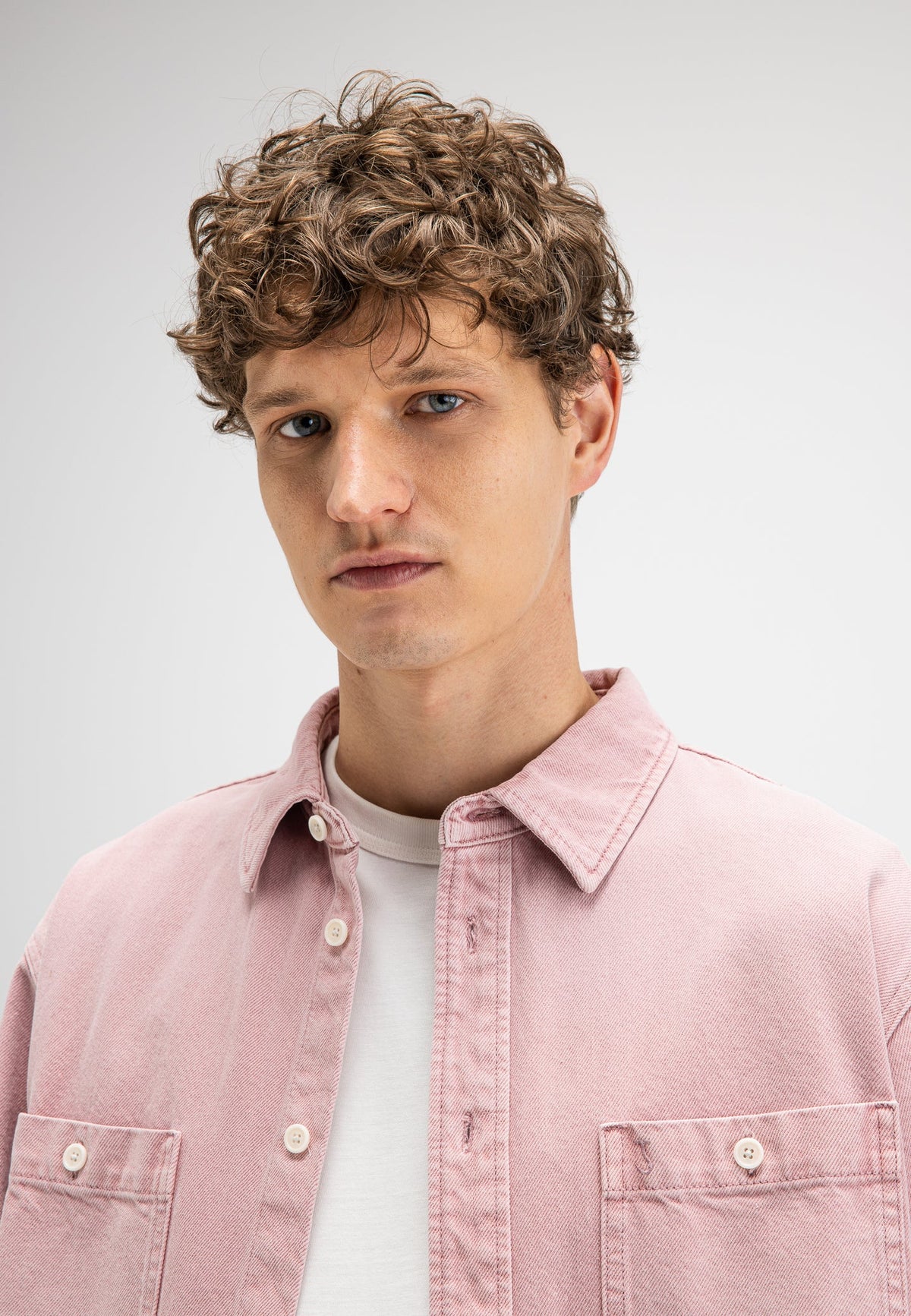 BUTCHER OF BLUE OVERHEMD BLAINE GARMENT DYE OVERSHIRT FLAMINGO PINK