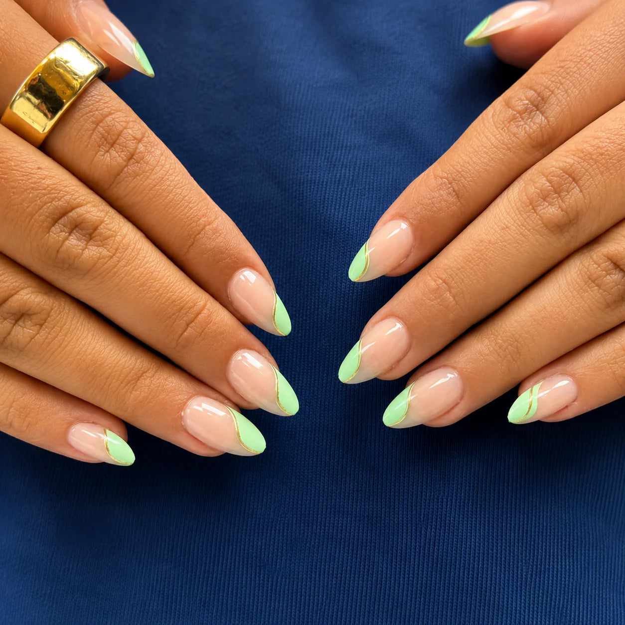 FREAKY NAILS GELNAGELS PRESS-ON MATCHA SWIRL ♥