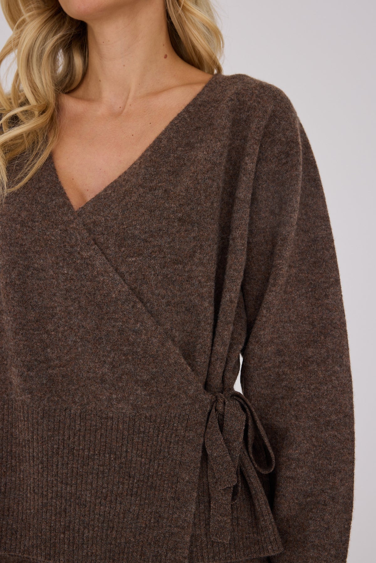 A-VIEW VEST MERINO WRAP CARDIGAN BROWN