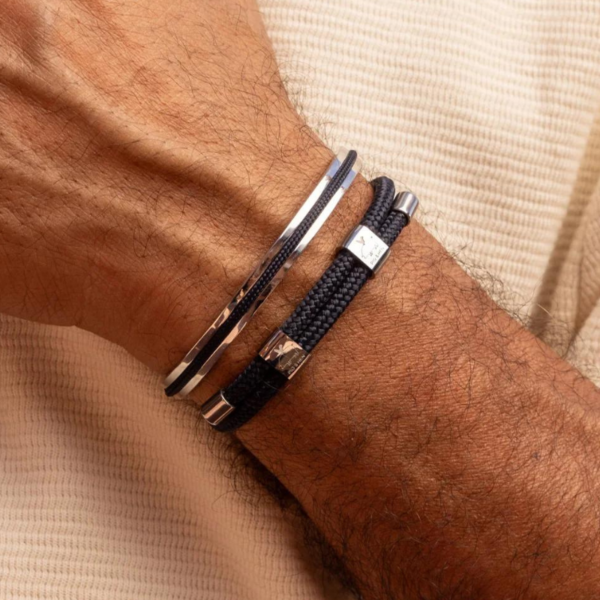 PIG &amp; HEN ARMBAND LITTLE LEWIS DBL NAVY SILVER
