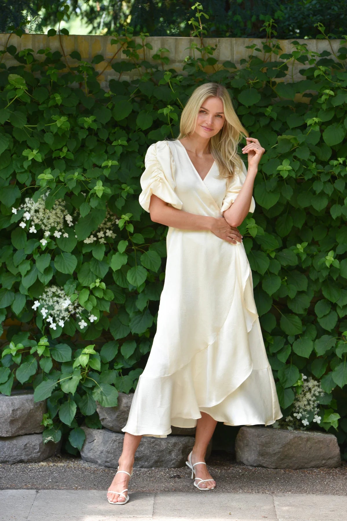 A-VIEW JURK SINDA DRESS PALE YELLOW