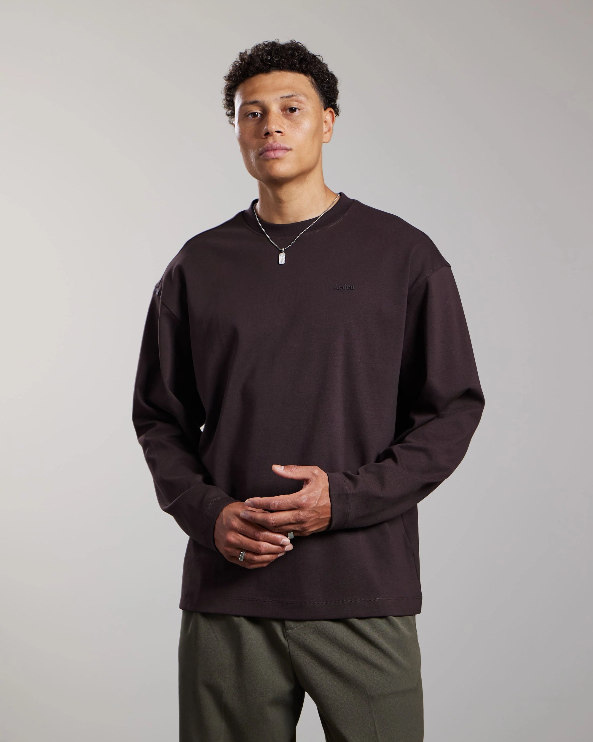 AEDEN SWEATER TOINE LONG-SLEEVE TEE GANACHE