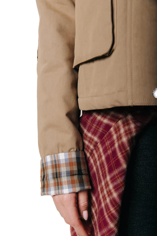 COLOURFUL REBEL JAS MALOU TWILL COACH JACKET CAMEL