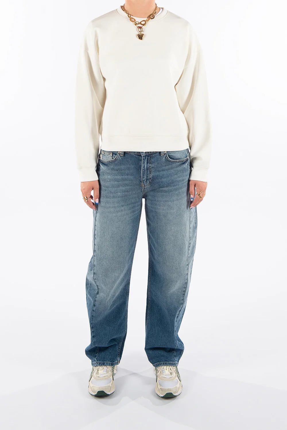 ETIQUETT ESSENTIALS JEANS SHAPEY SINCERELY